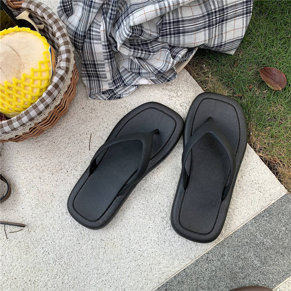 Fashion Solid Color Flip-Flops – Women’s Soft Bottom PVC Slippers for Everyday Comfort