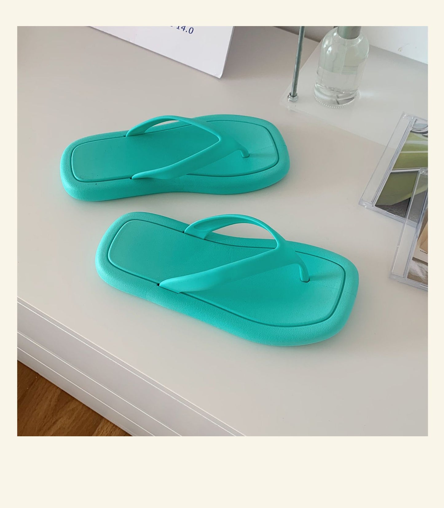 Fashion Solid Color Flip-Flops – Women’s Soft Bottom PVC Slippers for Everyday Comfort