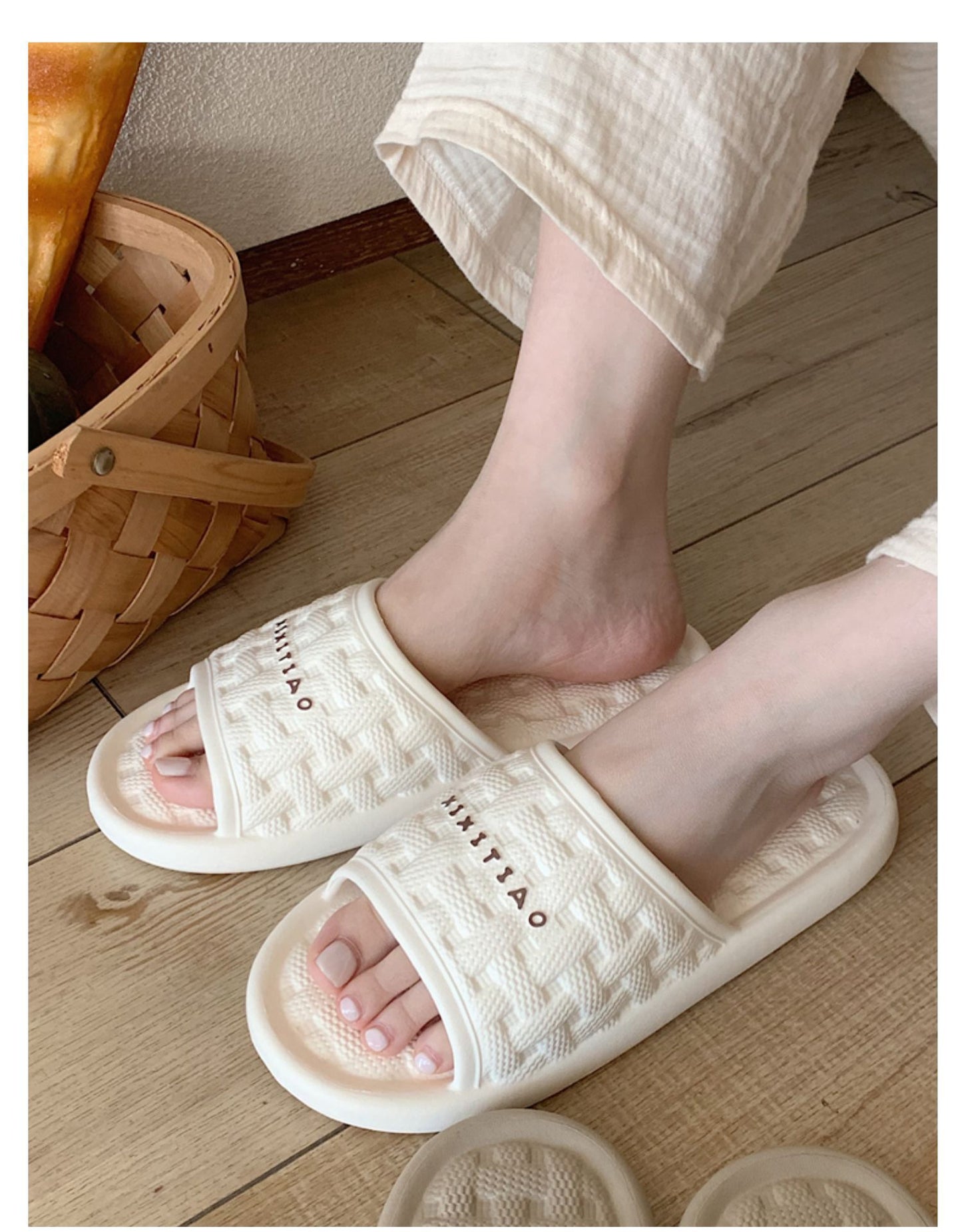 Women's Woven Plaid Soft Bottom Slippers – Cozy EVA Indoor Flip Flops