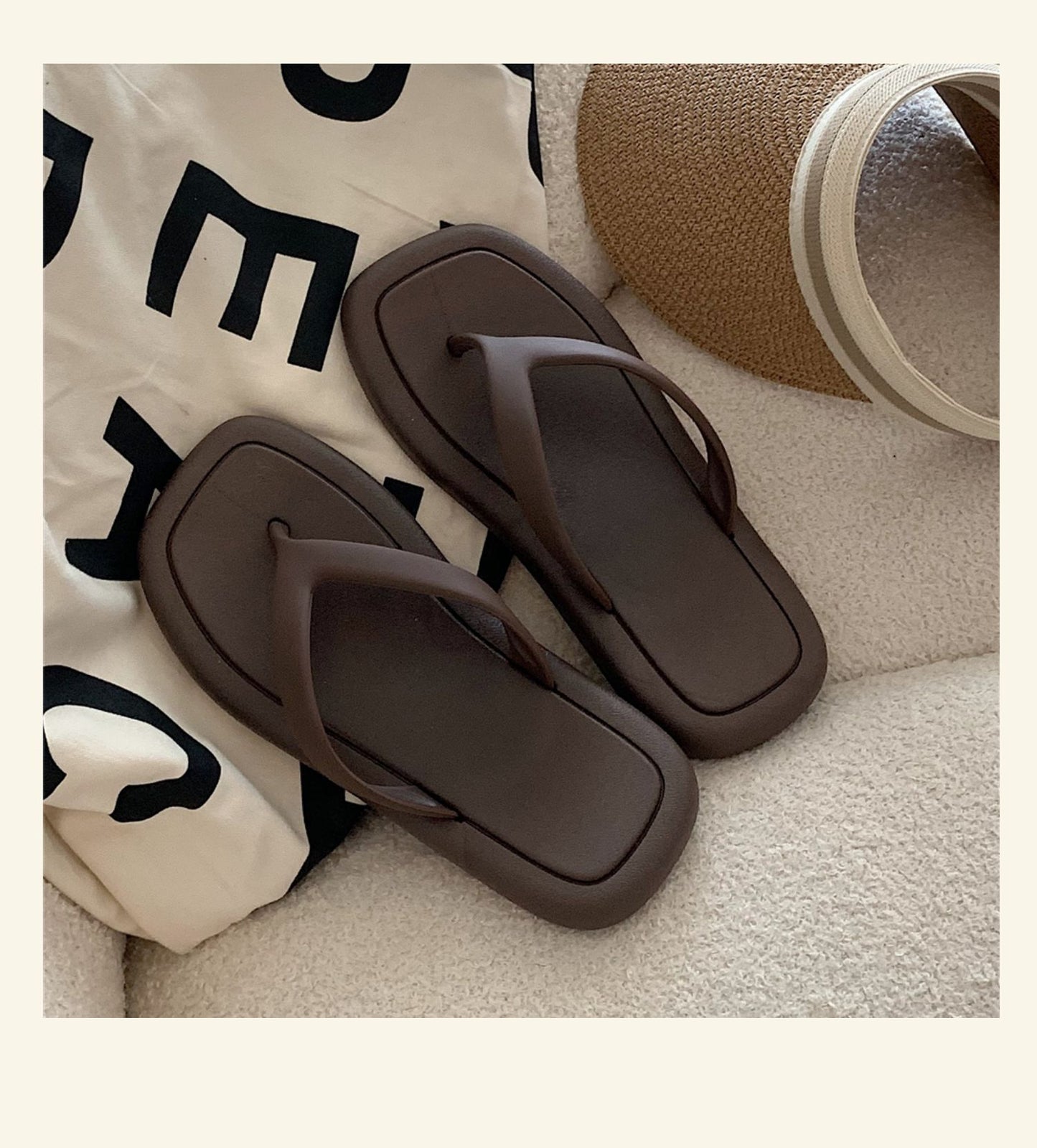 Fashion Solid Color Flip-Flops – Women’s Soft Bottom PVC Slippers for Everyday Comfort