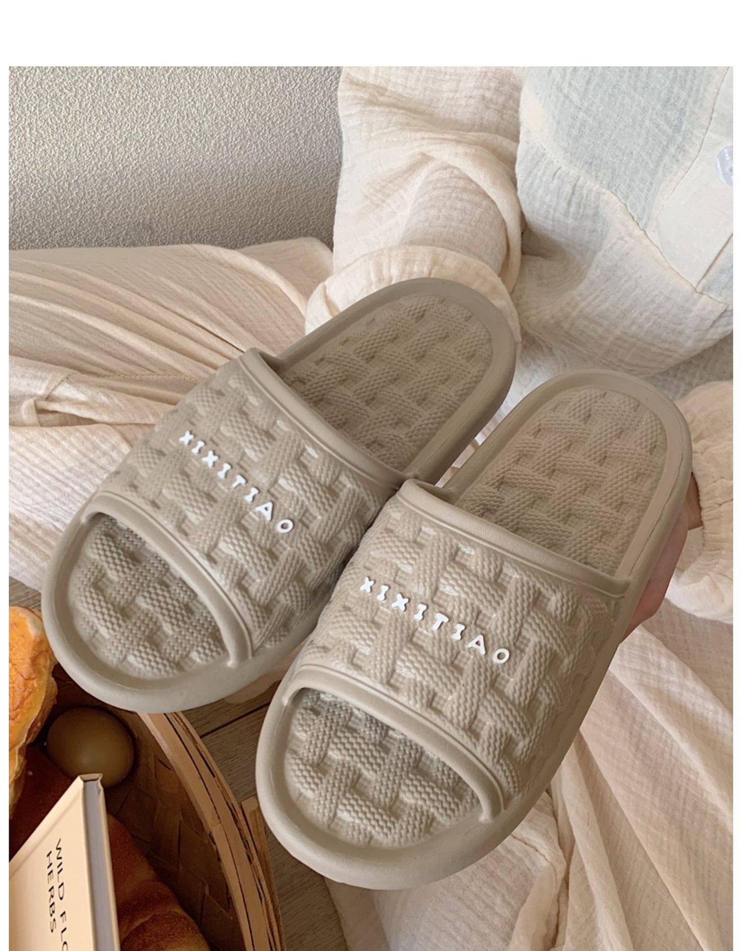 Women's Woven Plaid Soft Bottom Slippers – Cozy EVA Indoor Flip Flops