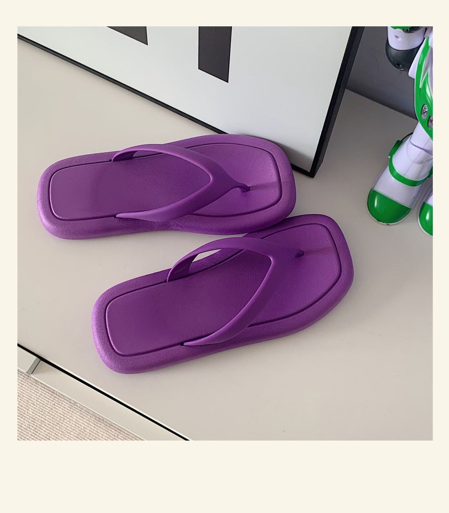 Fashion Solid Color Flip-Flops – Women’s Soft Bottom PVC Slippers for Everyday Comfort