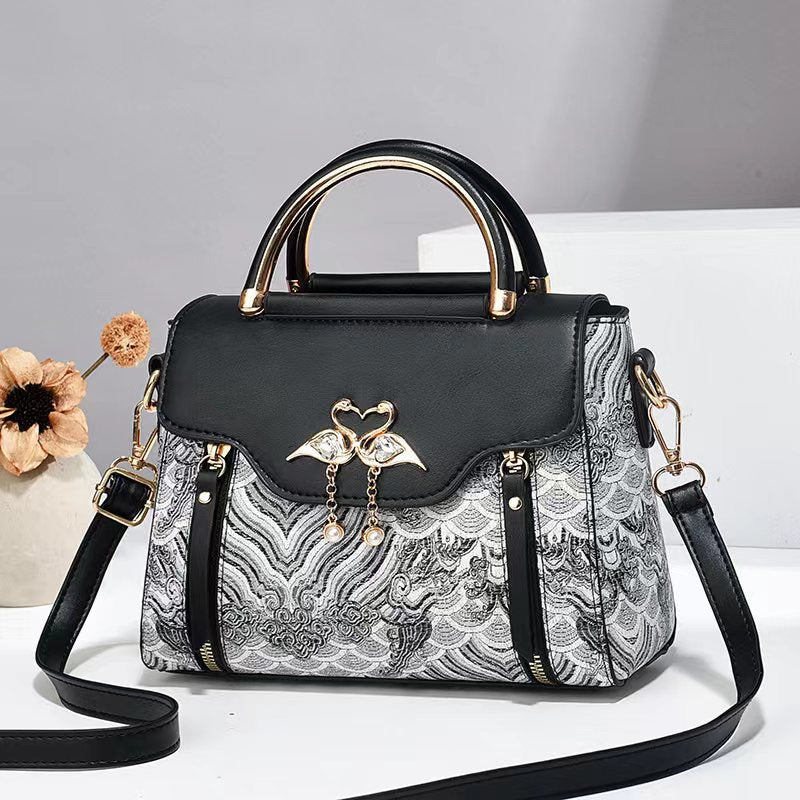 All-Match Simple Crossbody Bag for Women – Stylish PU Leather Shoulder Bag with Weaving Design