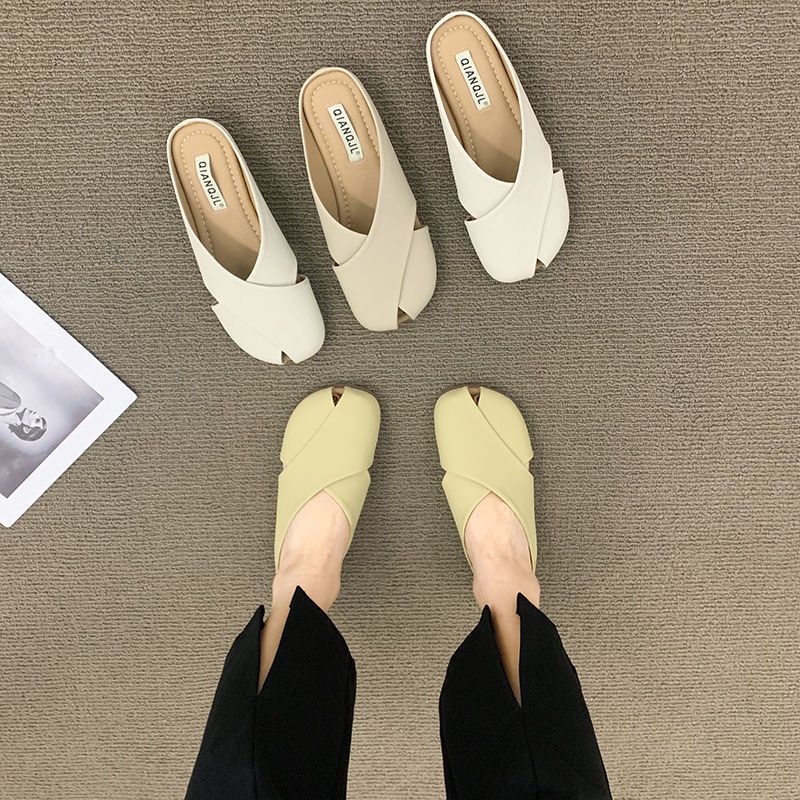 Chic Korean Style Toe-Covered Women's Slippers – Lightweight, Non-Slip & Wear-Resistant