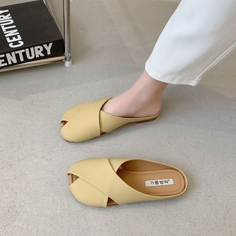 Chic Korean Style Toe-Covered Women's Slippers – Lightweight, Non-Slip & Wear-Resistant