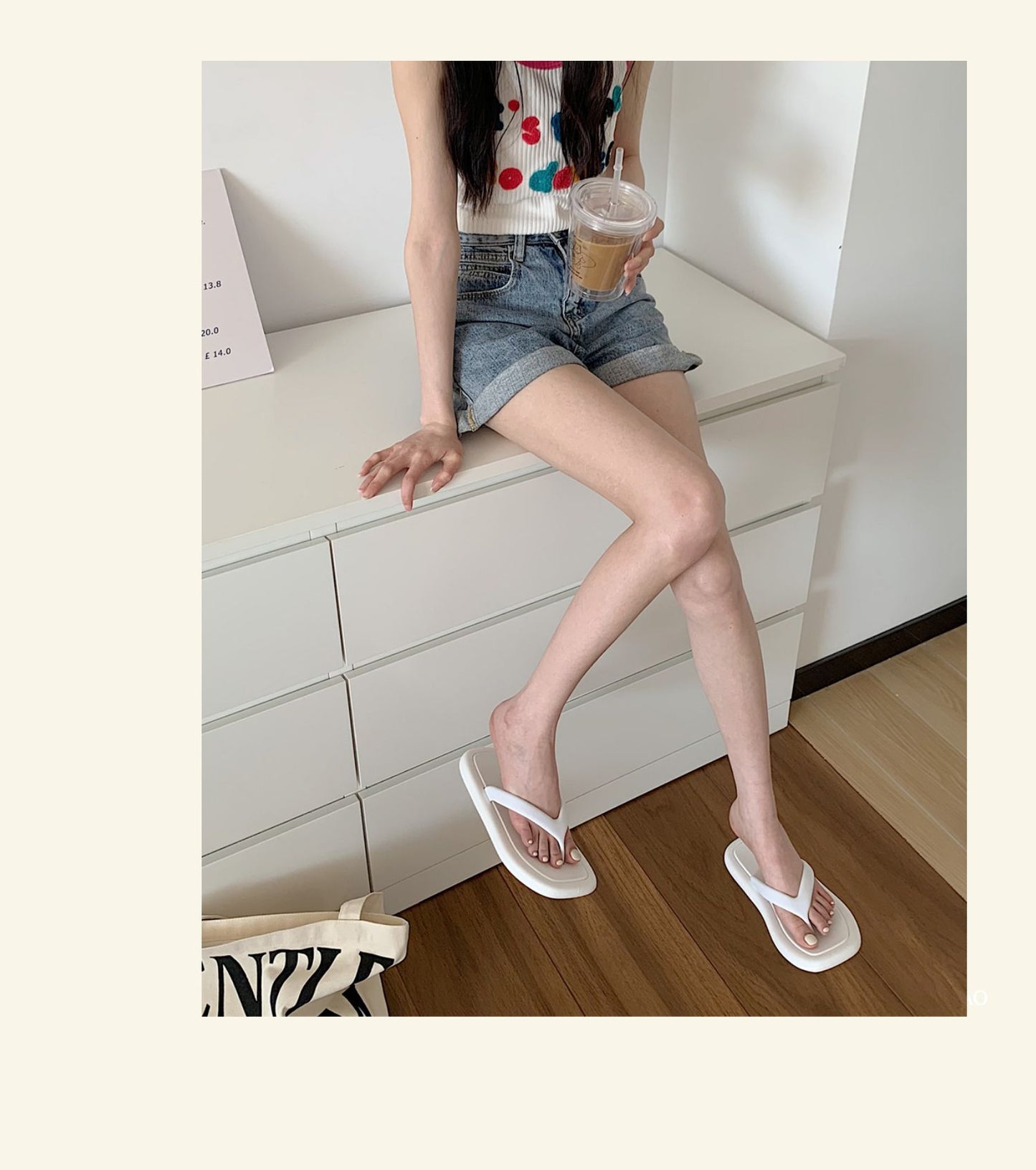 Fashion Solid Color Flip-Flops – Women’s Soft Bottom PVC Slippers for Everyday Comfort